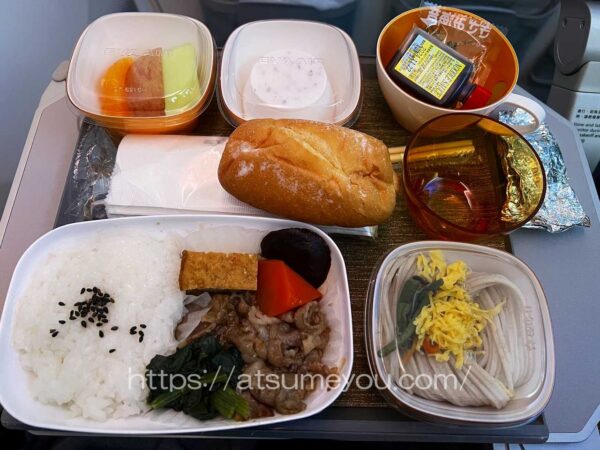 IMG_5287エバー航空機内食　羽田-松山